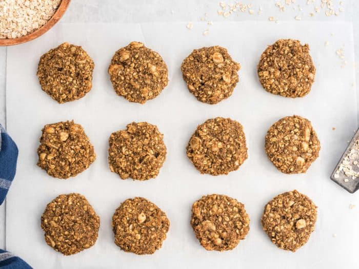 Oatmeal Macadamia Nut Cookies